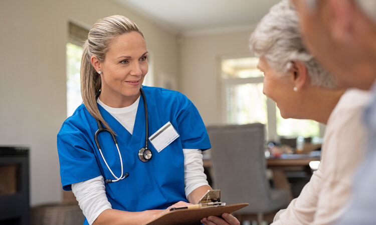 4 Courses to Take for a Career as a Geriatric Nurse